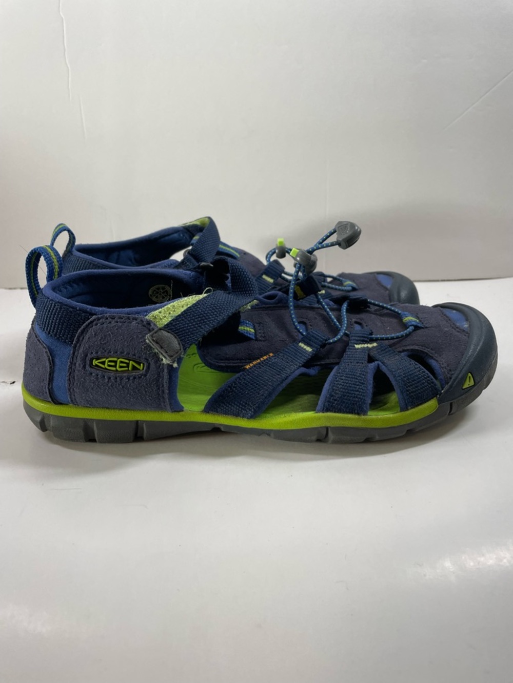 KEEN Kids Navy and Lime Active Water Sandals size US 5 EU 37